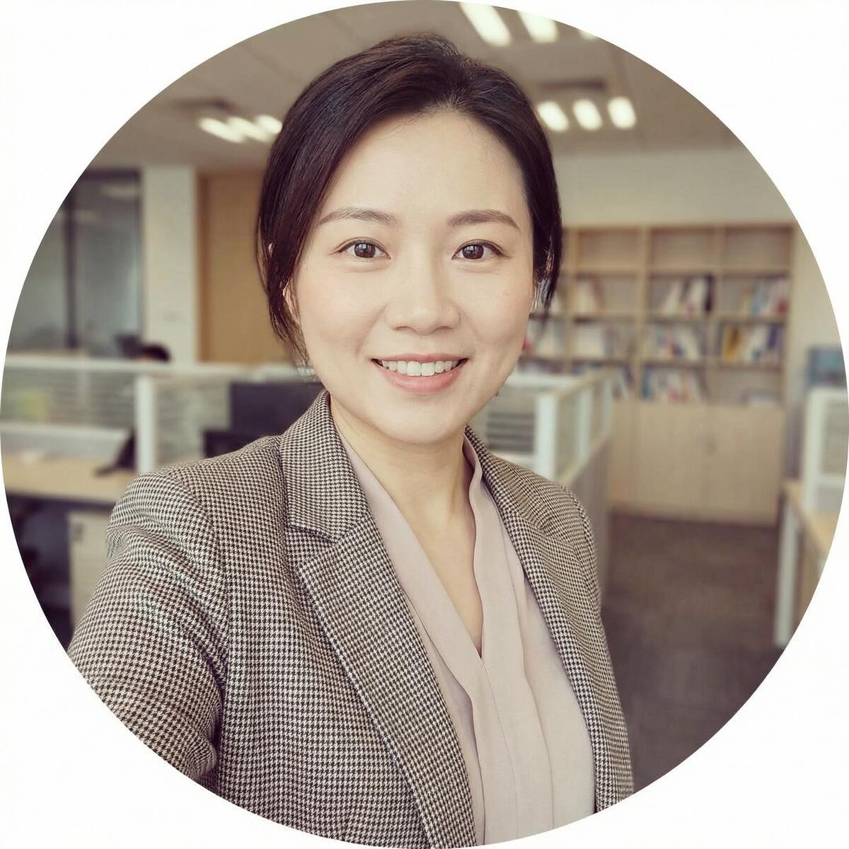 公园野战文化研究顾问-李若曦